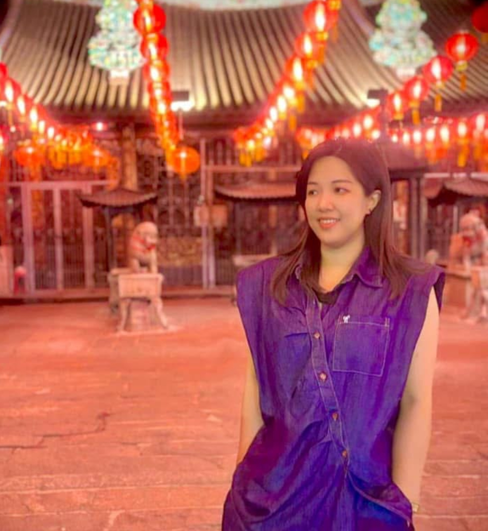 黃思瑤 Suriya Thira สุวรียา ธีระ