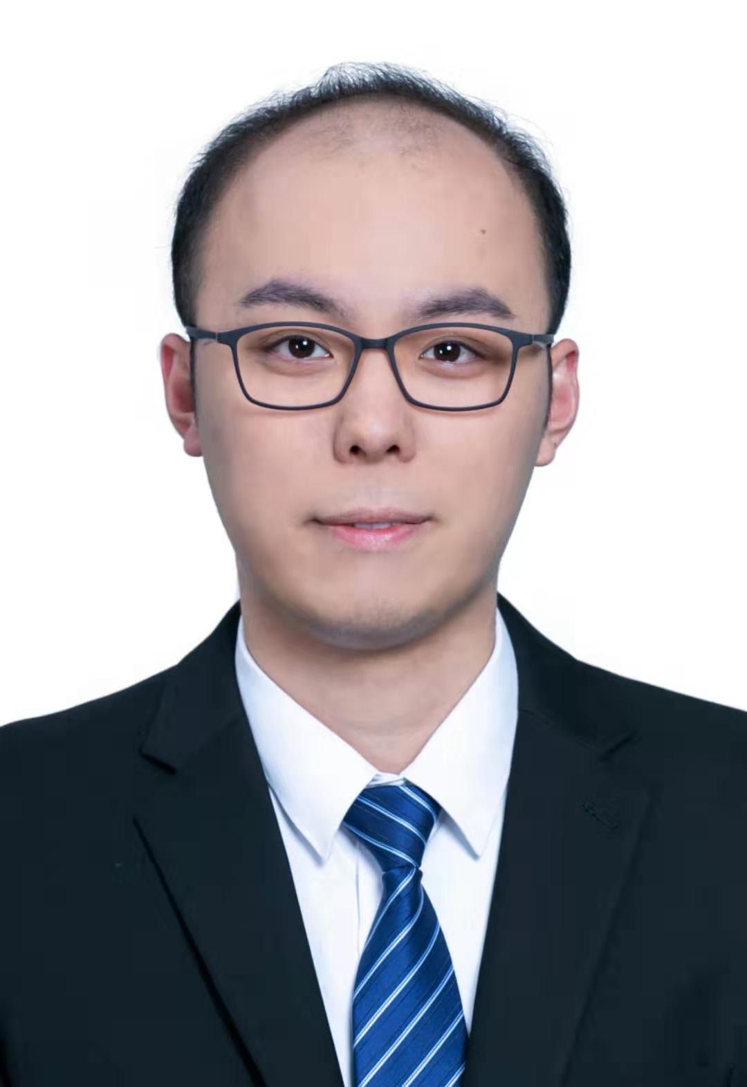謝育釩